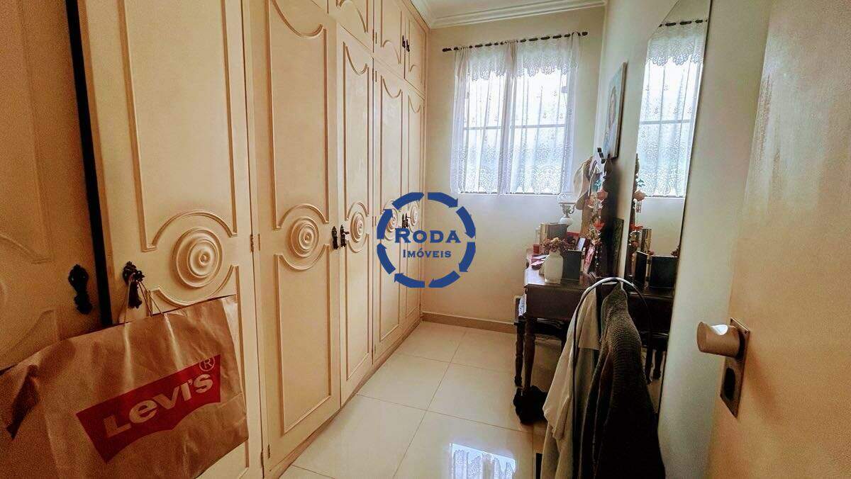 Casa à venda no Embaré: 