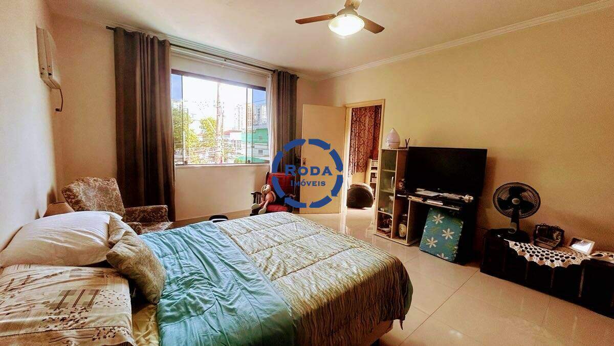 Casa à venda no Embaré: 