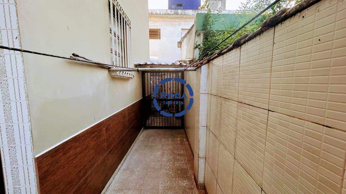 Casa à venda no Embaré: 