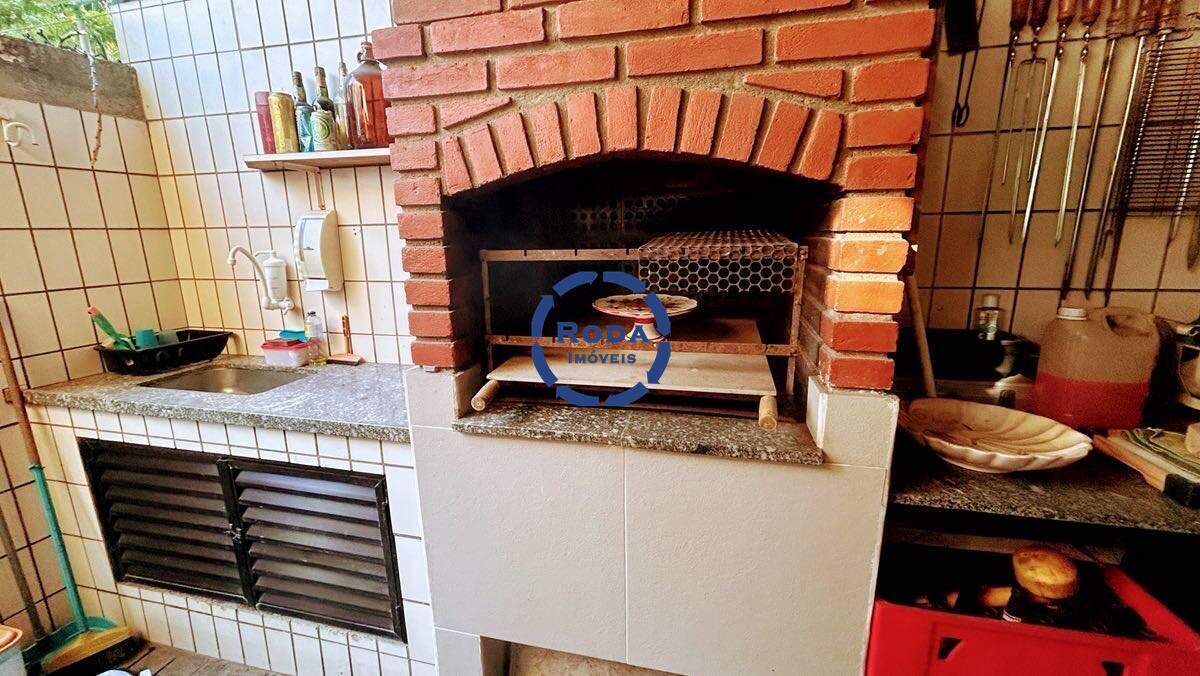 Casa à venda no Embaré: 
