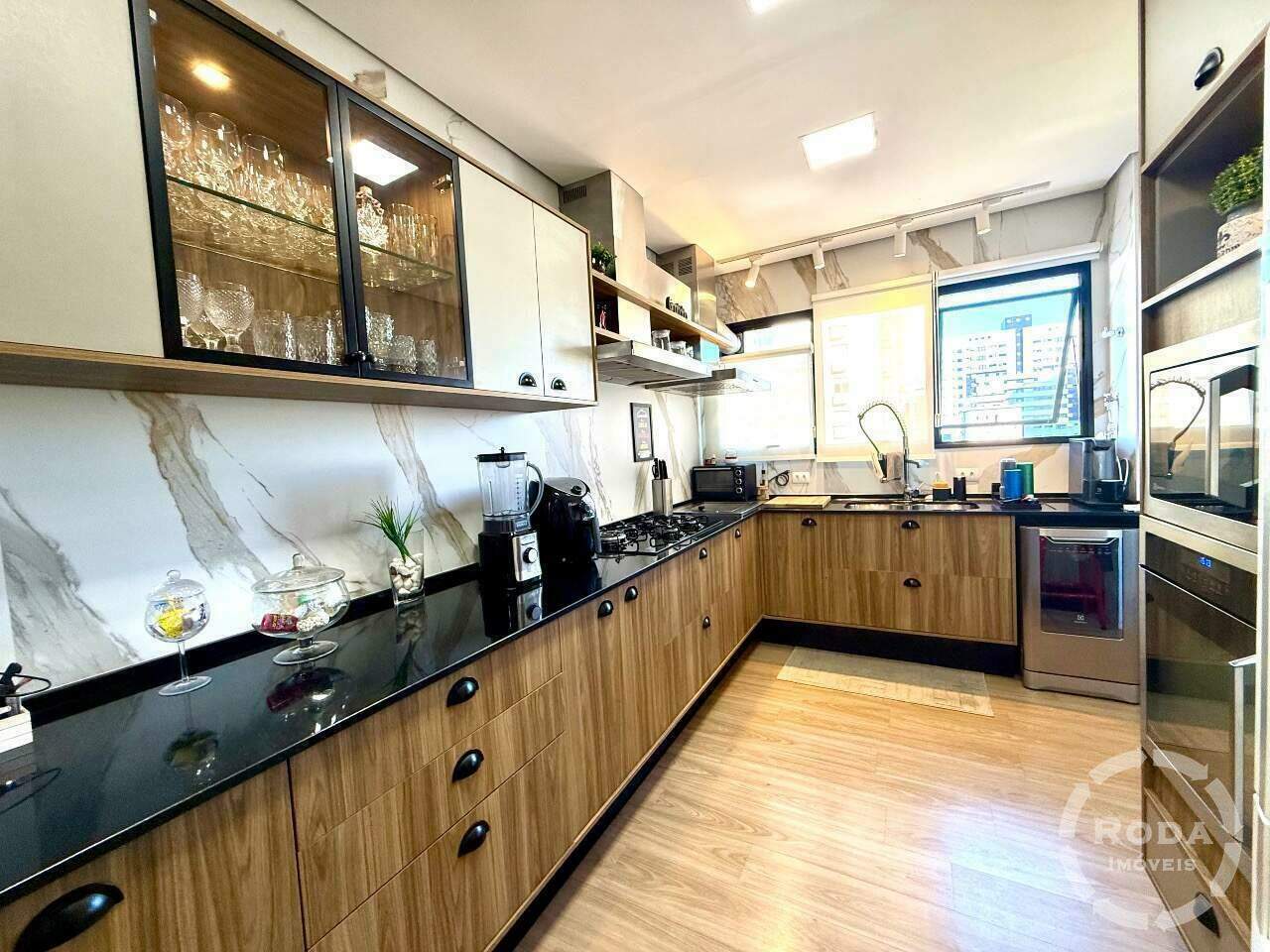Apartamento à venda no Ponta da Praia: 