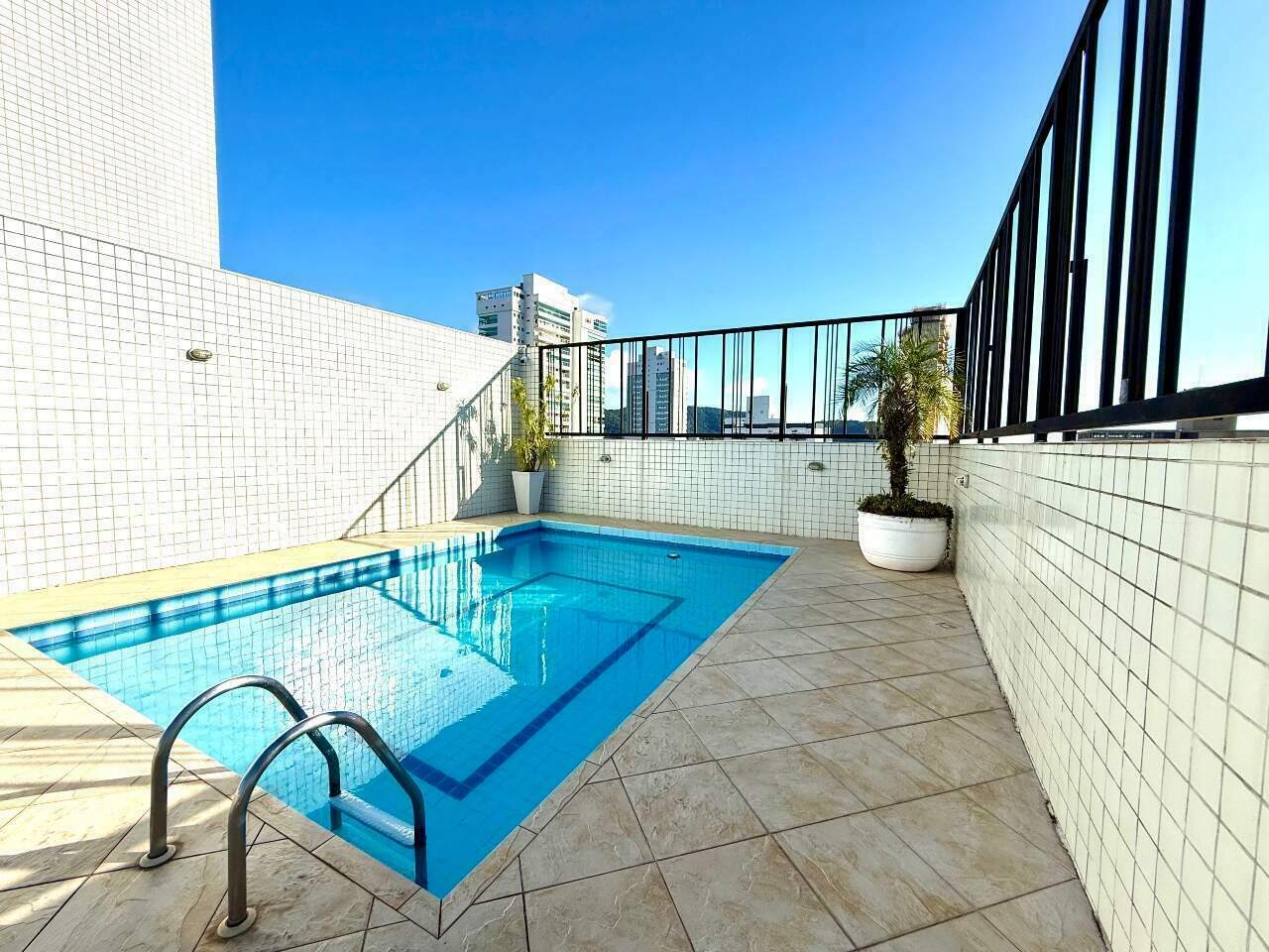 Apartamento à venda no Ponta da Praia: 