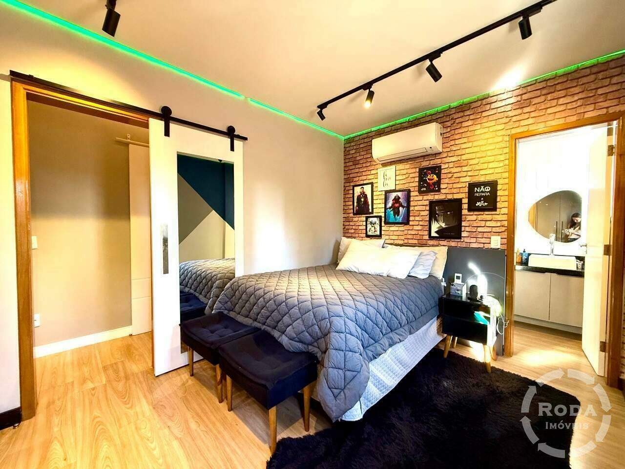 Apartamento à venda no Ponta da Praia: 