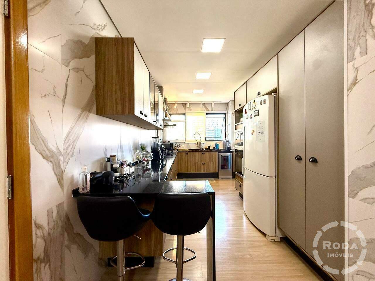 Apartamento à venda no Ponta da Praia: 
