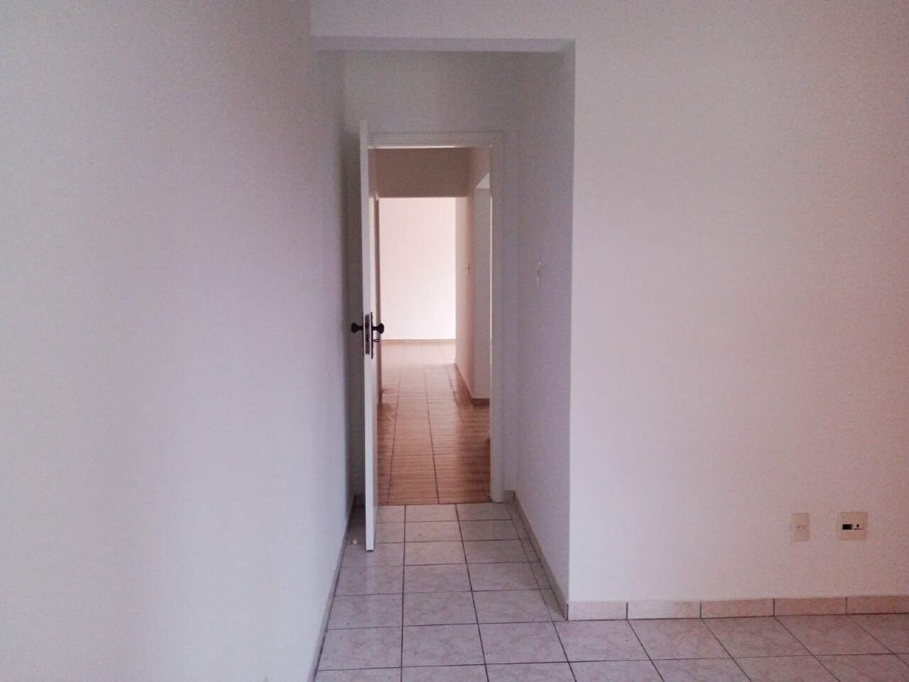 Apartamento para aluguel no Embaré: 