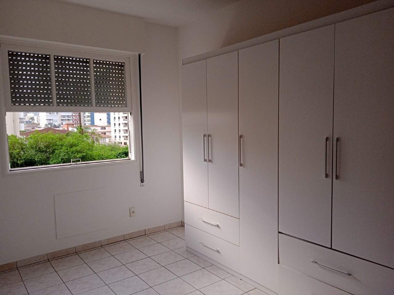 Apartamento para aluguel no Embaré: 
