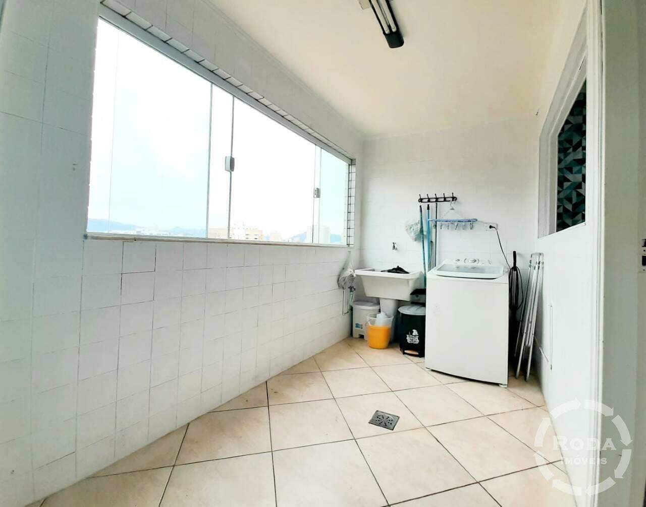 Apartamento à venda no Gonzaga: área de serviço