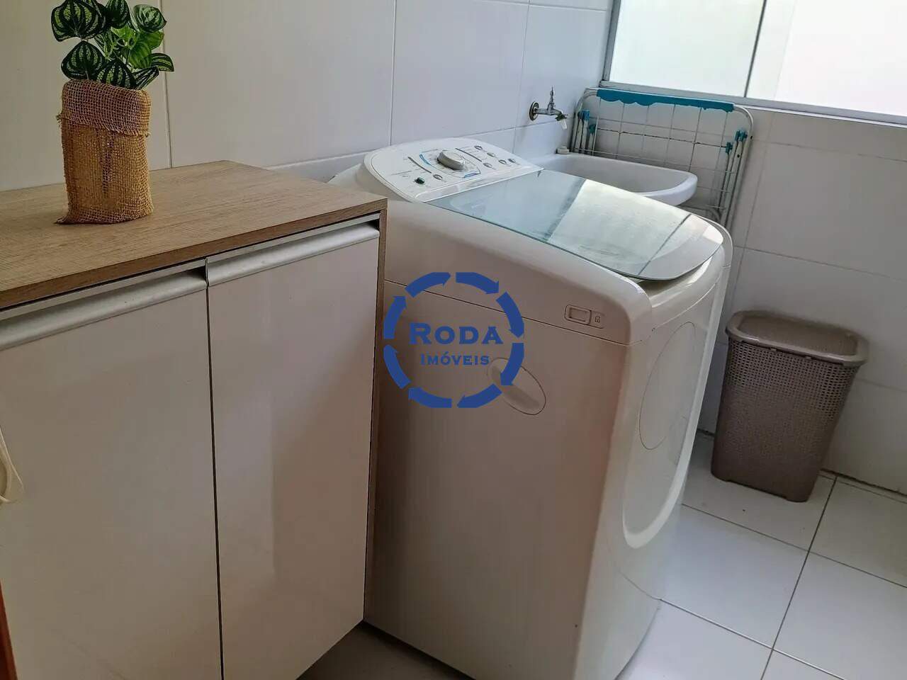 Casa à venda no Embaré: 