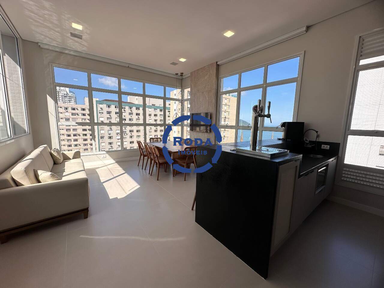 Cobertura Duplex à venda no Embaré: