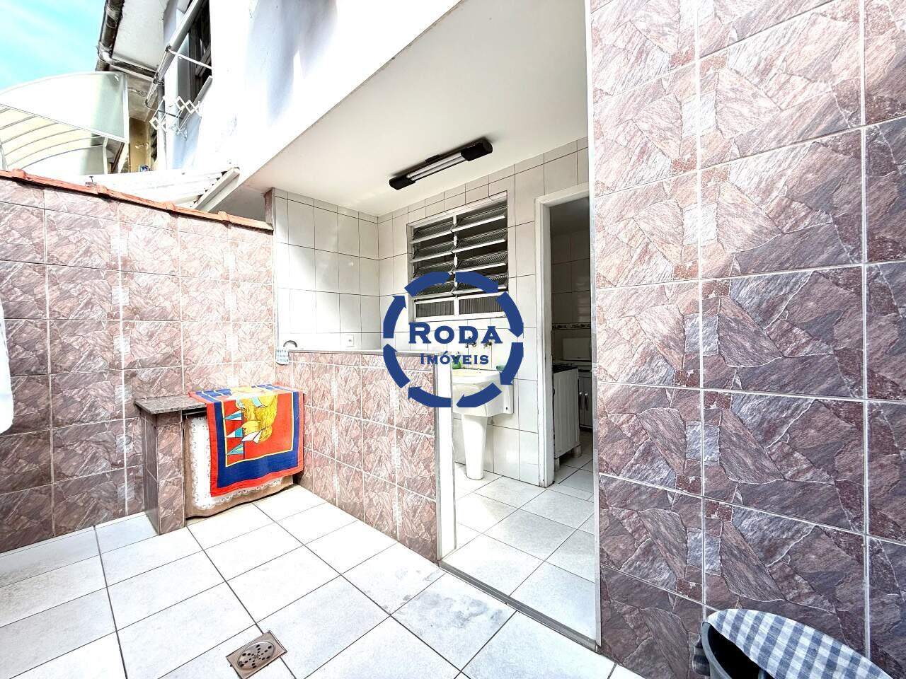Sobrado Geminado à venda no Macuco: 