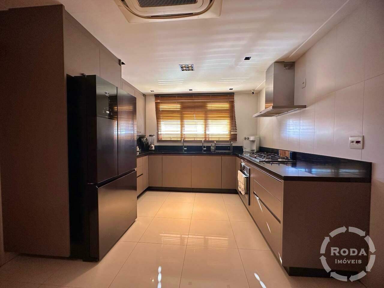 Apartamento à venda no Ponta da Praia: 