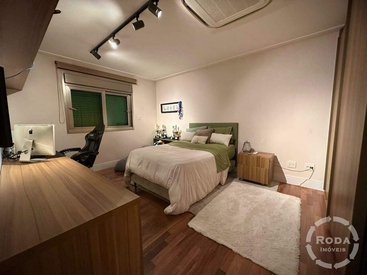 Apartamento à venda no Ponta da Praia: 