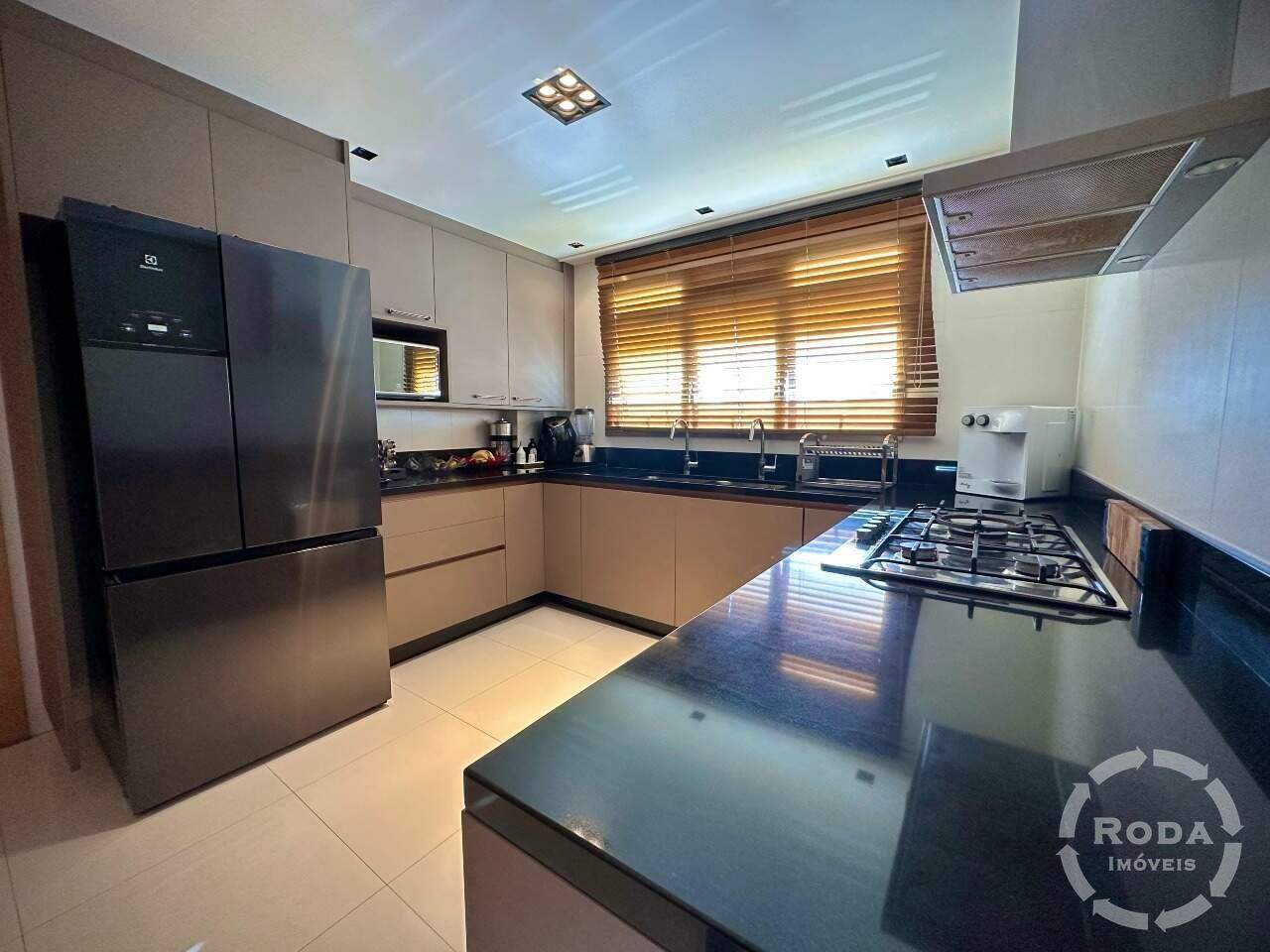 Apartamento à venda no Ponta da Praia: 