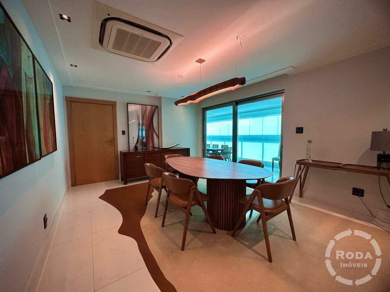 Apartamento à venda no Ponta da Praia: 