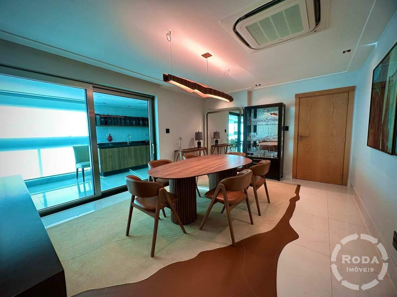 Apartamento à venda no Ponta da Praia: 