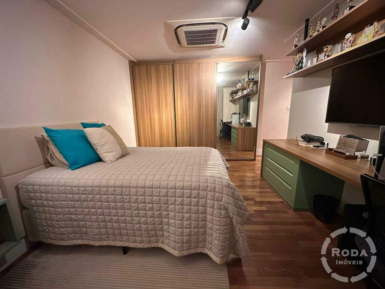 Apartamento à venda no Ponta da Praia: 