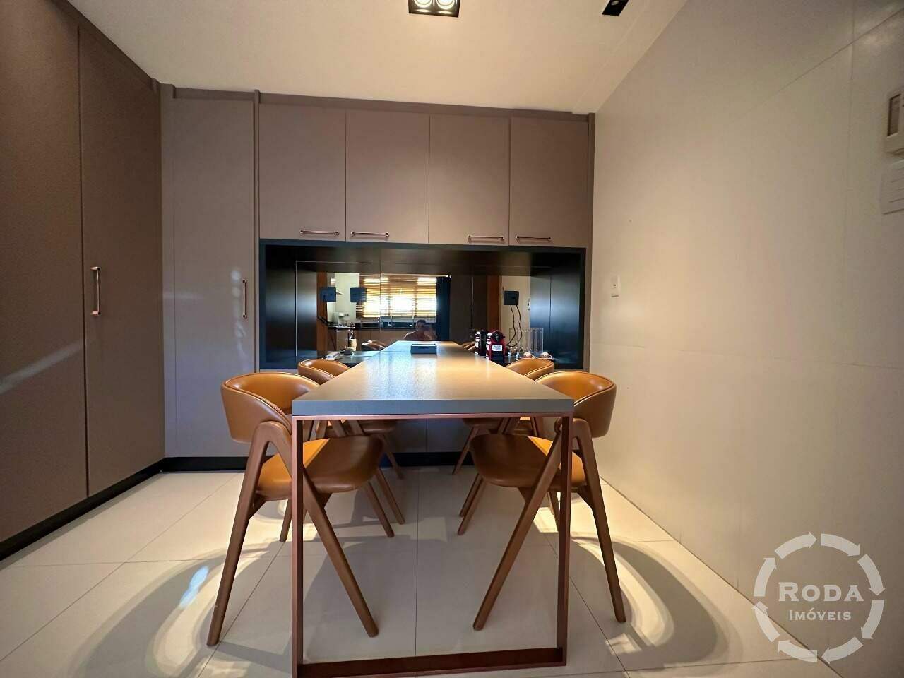 Apartamento à venda no Ponta da Praia: 