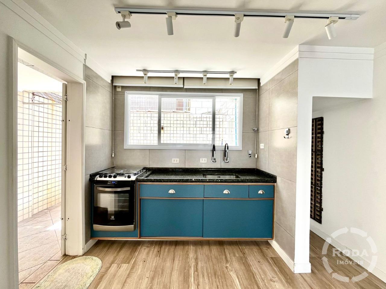 Casa à venda no Ponta da Praia: cozinha integrada