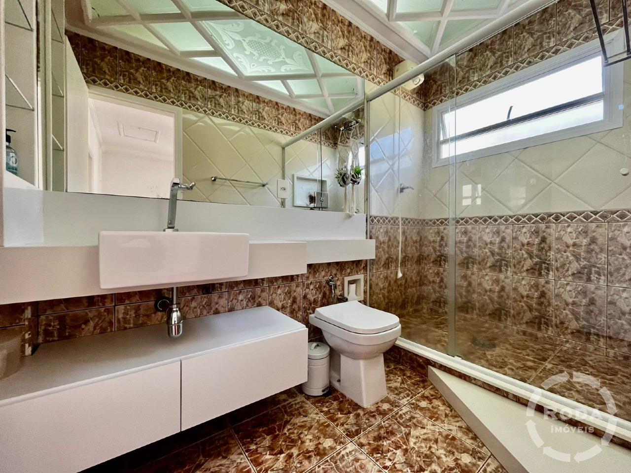 Casa à venda no Ponta da Praia: banheiro