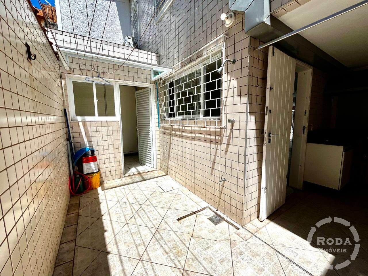 Casa à venda no Ponta da Praia: quintal