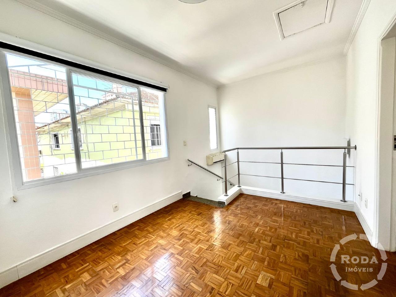 Casa à venda no Ponta da Praia: hall superior