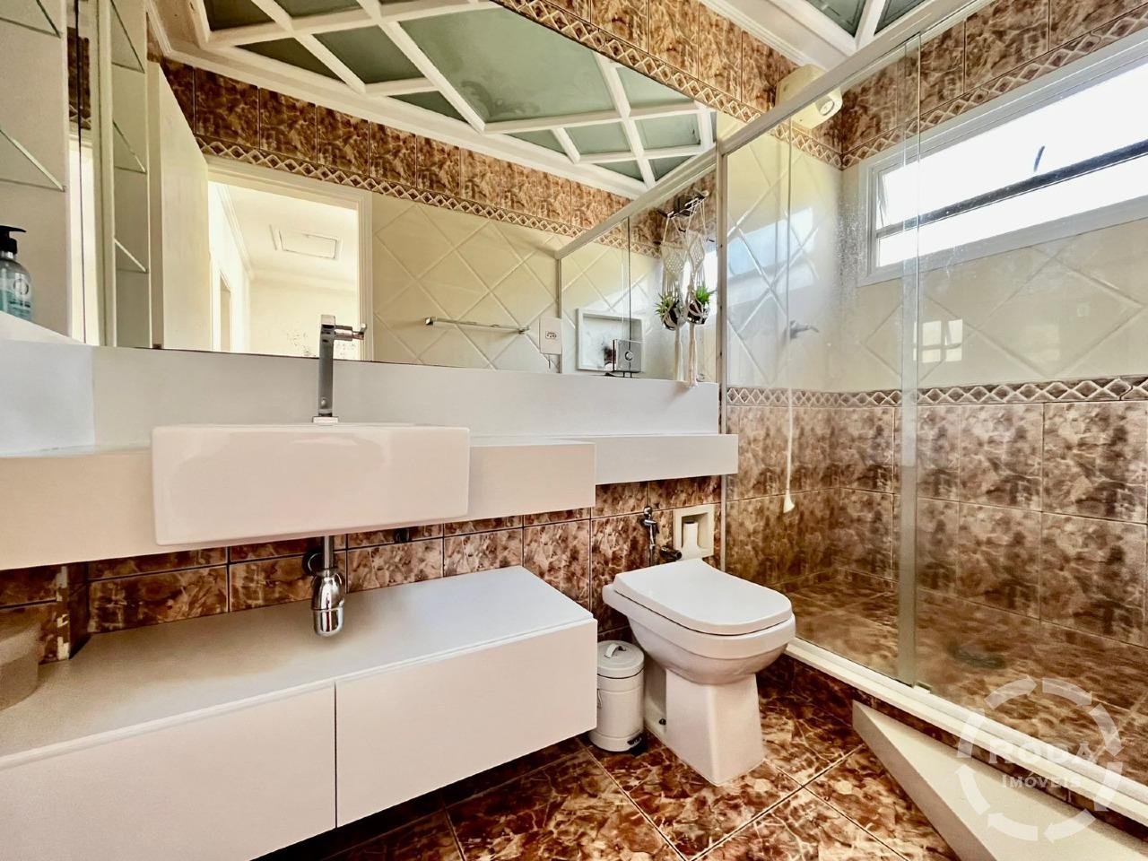 Casa à venda no Ponta da Praia: banheiro