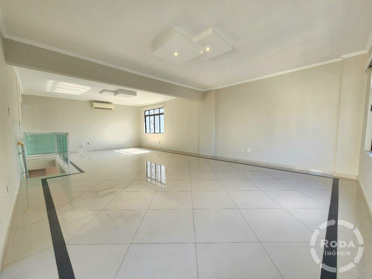 Cobertura Duplex à venda no Embaré: 