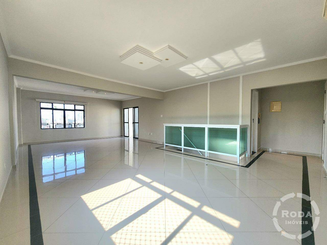Cobertura Duplex à venda no Embaré: 