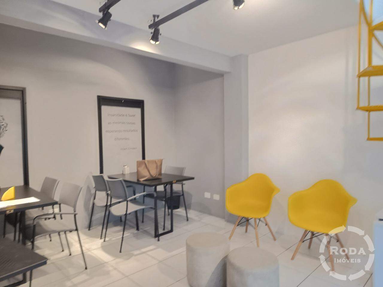 Loja para aluguel no Embaré: 