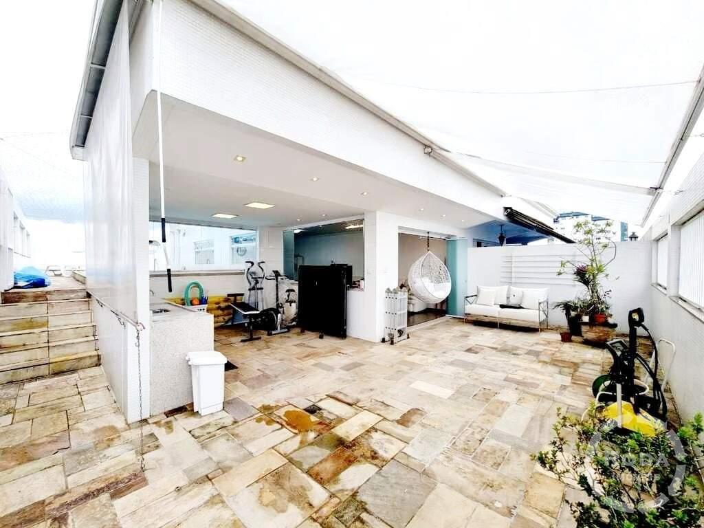 Cobertura à venda no Aparecida: 