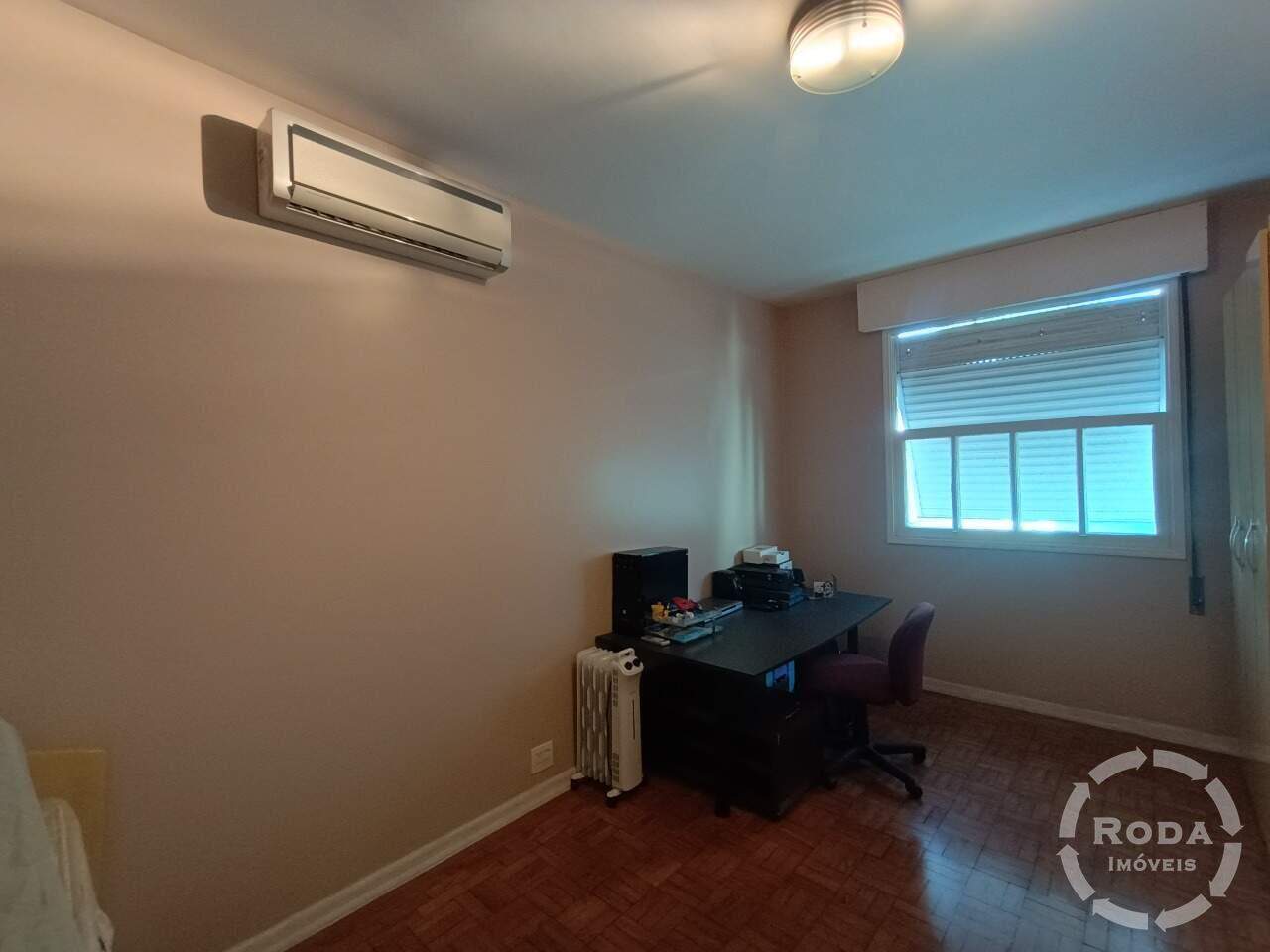 Apartamento à venda no Ponta da Praia: 