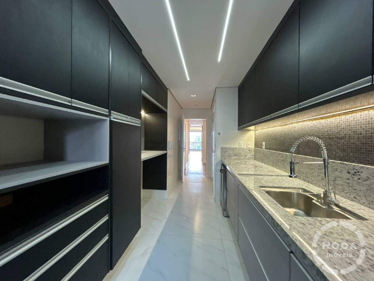 Apartamento para aluguel no Embaré: 