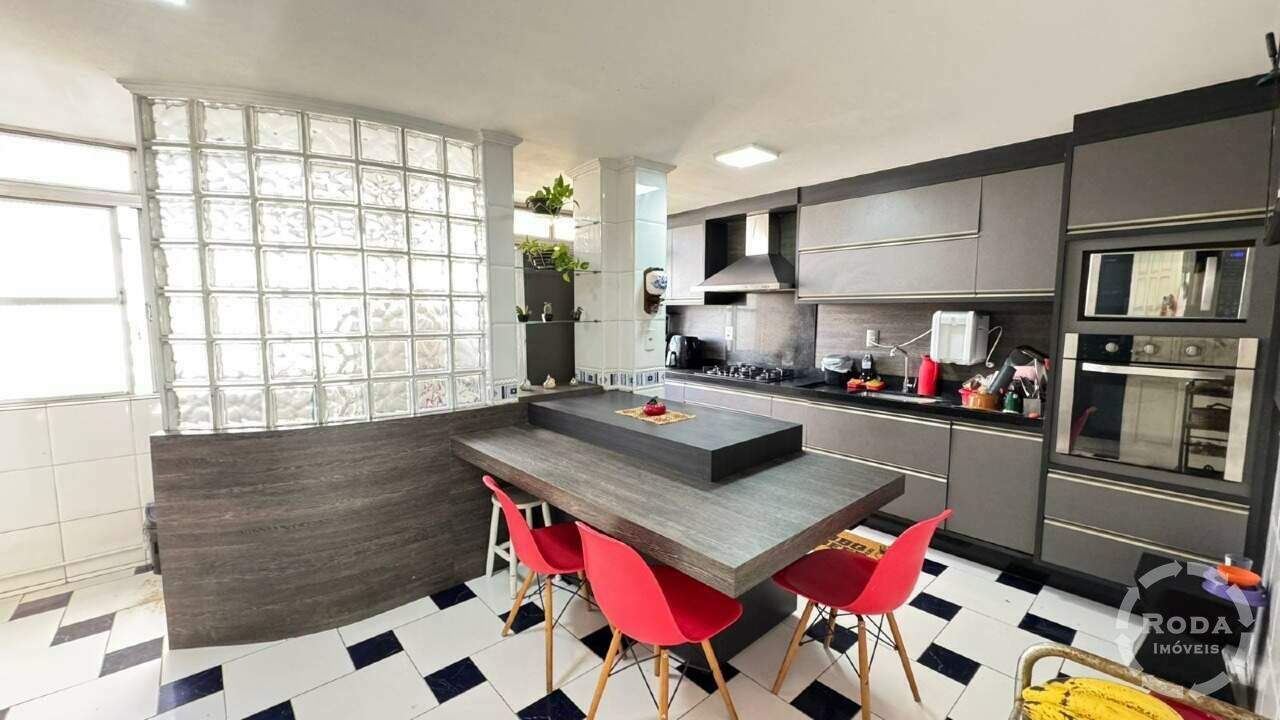 Apartamento à venda no Ponta da Praia: 