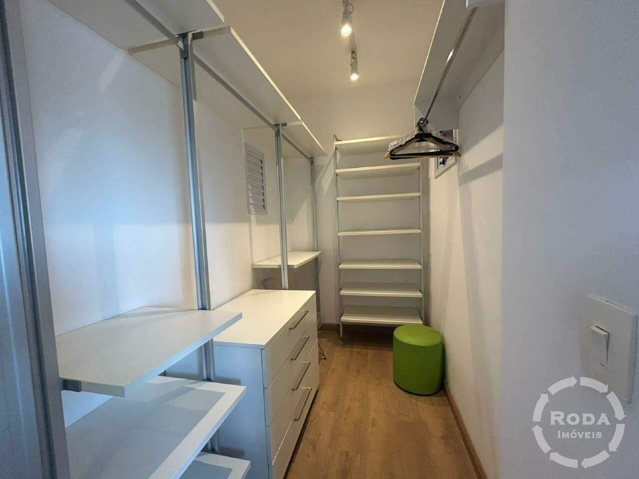 Apartamento Duplex à venda no Embaré: 