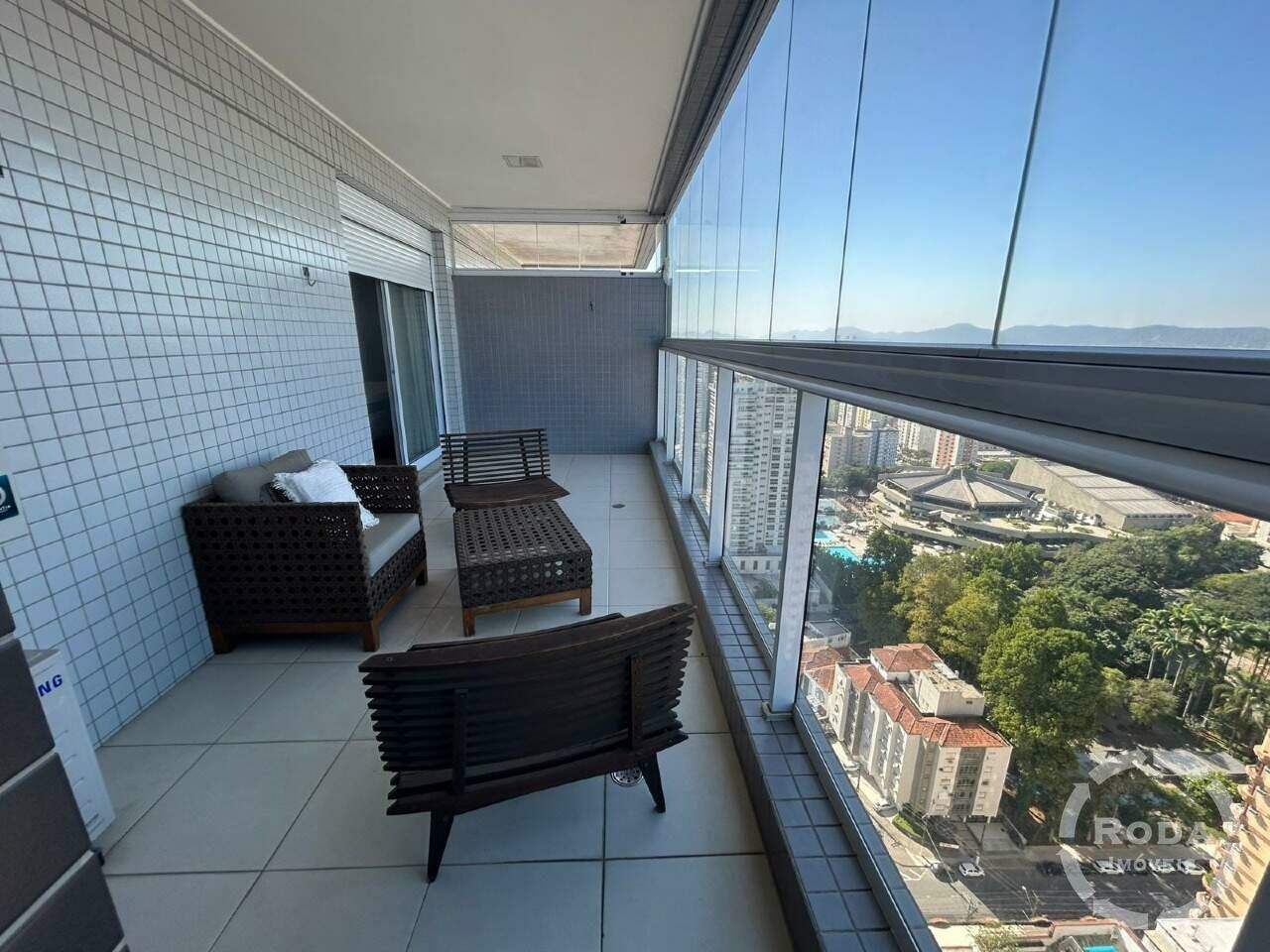 Apartamento Duplex à venda no Embaré: 