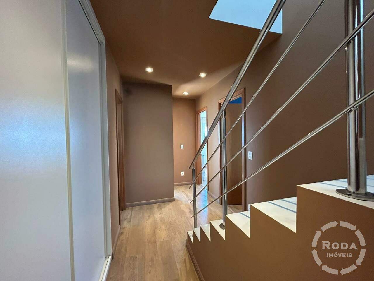 Apartamento Duplex à venda no Embaré: 