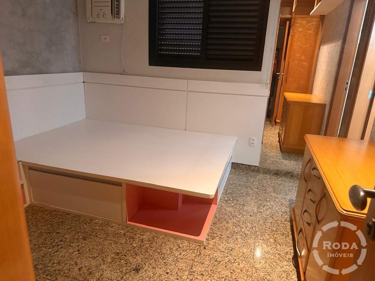 Apartamento à venda no Embaré: 