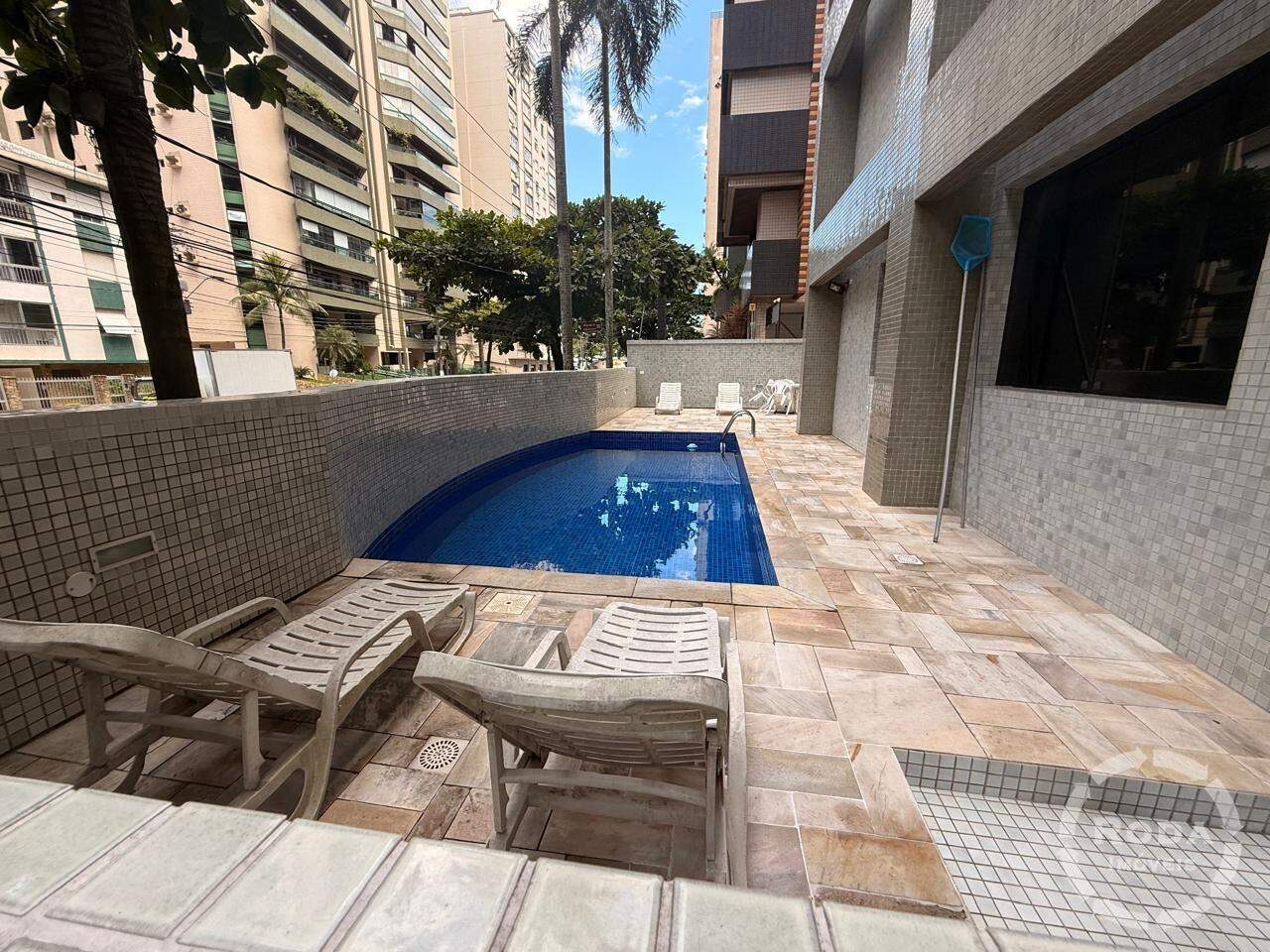 Apartamento à venda no Embaré: 