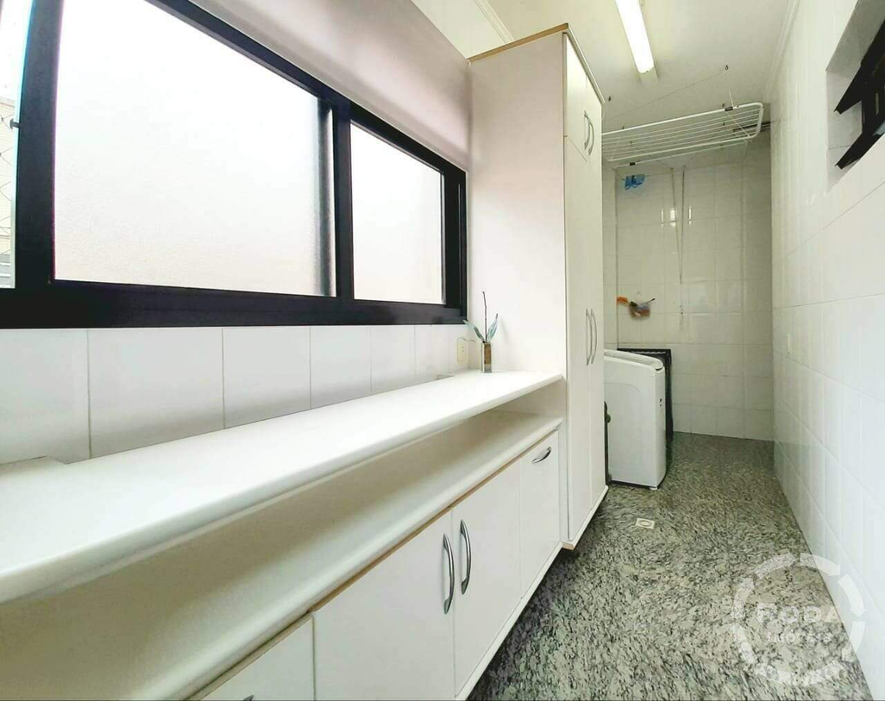 Apartamento à venda no Embaré: área de serviço