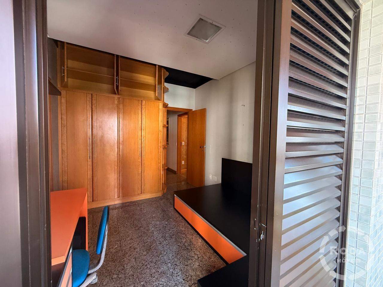 Apartamento à venda no Embaré: 
