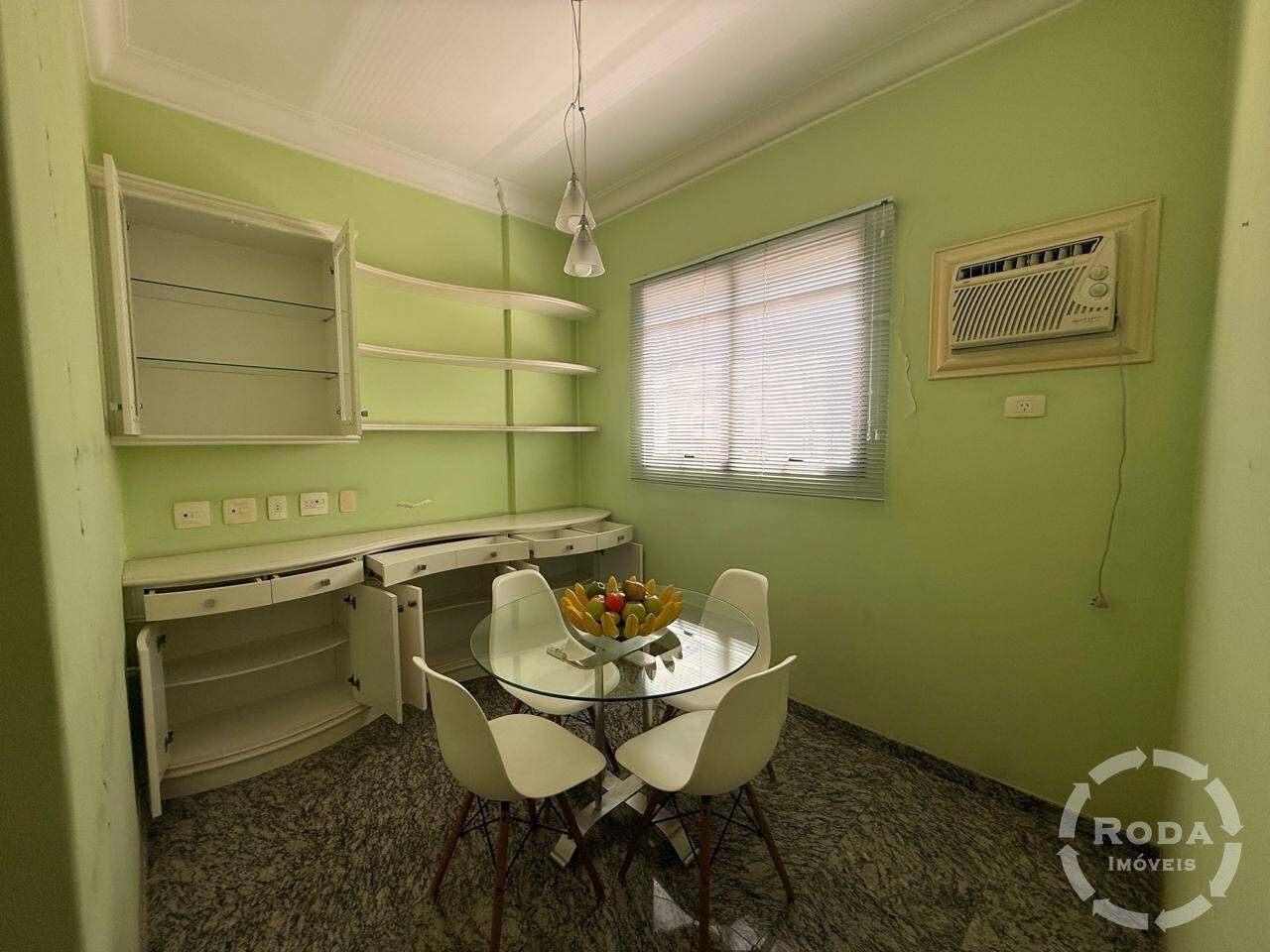 Apartamento à venda no Embaré: 