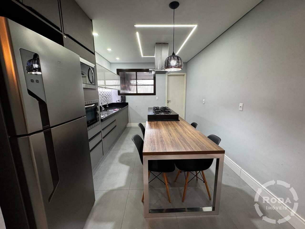 Apartamento à venda no Ponta da Praia: 