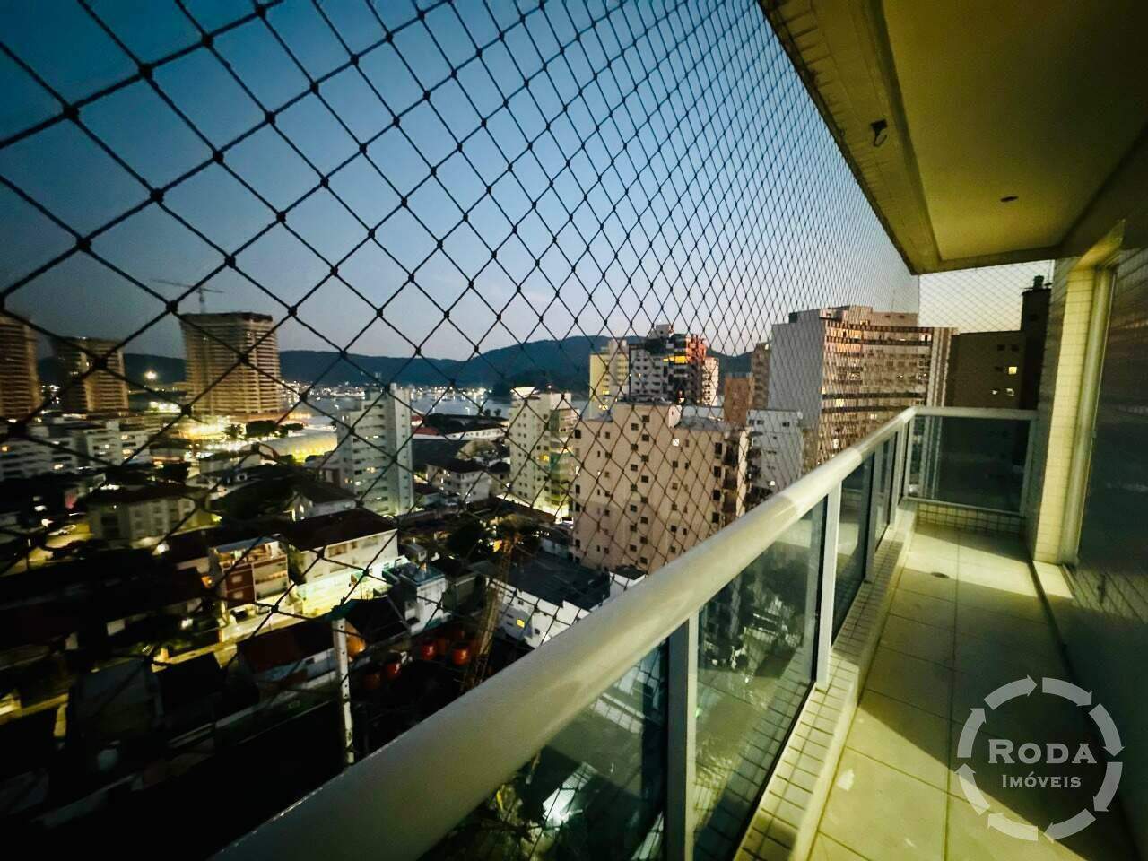 Apartamento à venda no Ponta da Praia: 