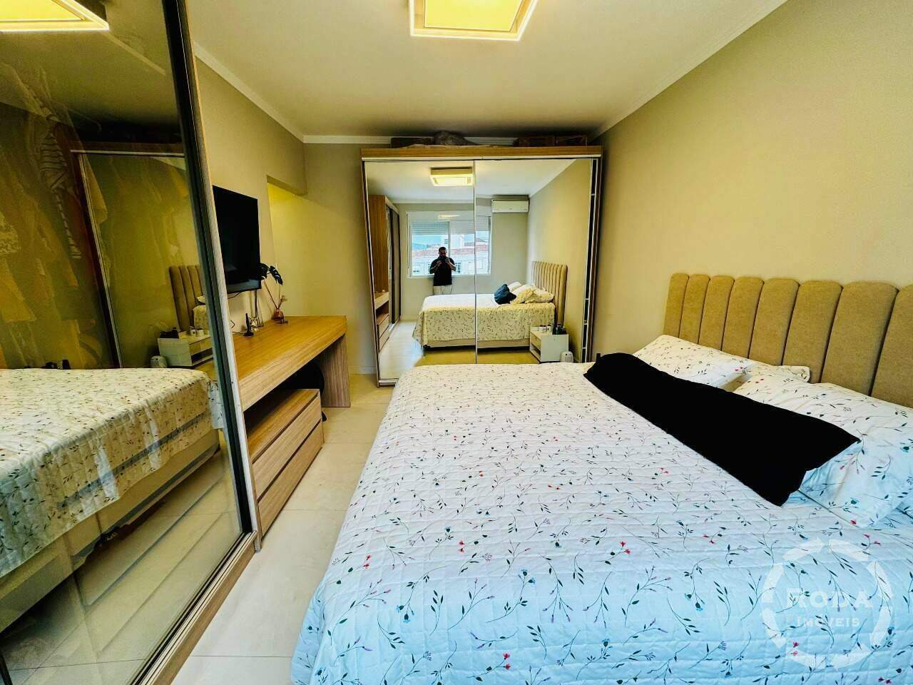 Apartamento à venda no Ponta da Praia: 