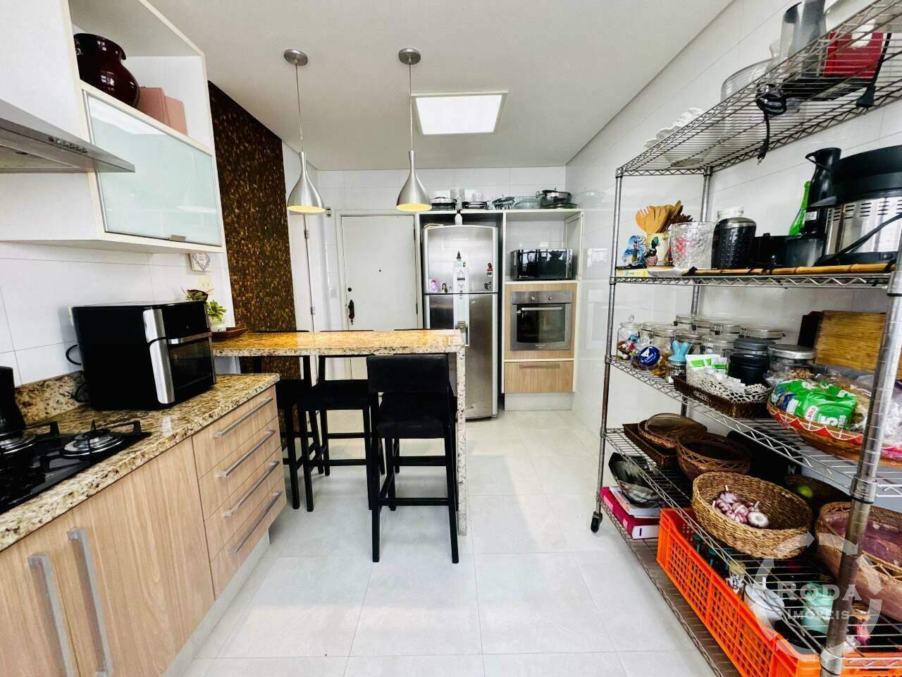 Apartamento à venda no Ponta da Praia: 