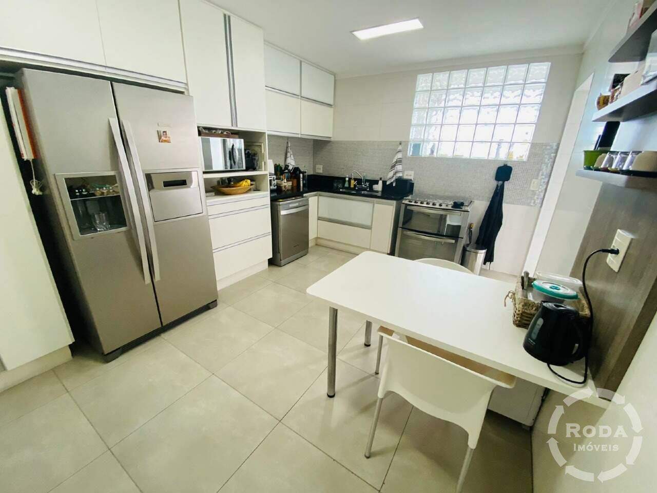 Cobertura à venda no Ponta da Praia: 