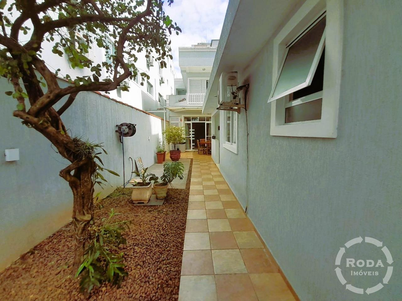 Casa à venda no Marapé: 