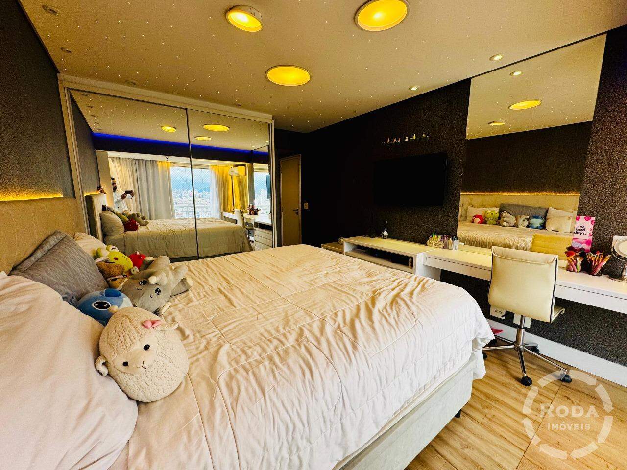 Apartamento à venda no Ponta da Praia: 