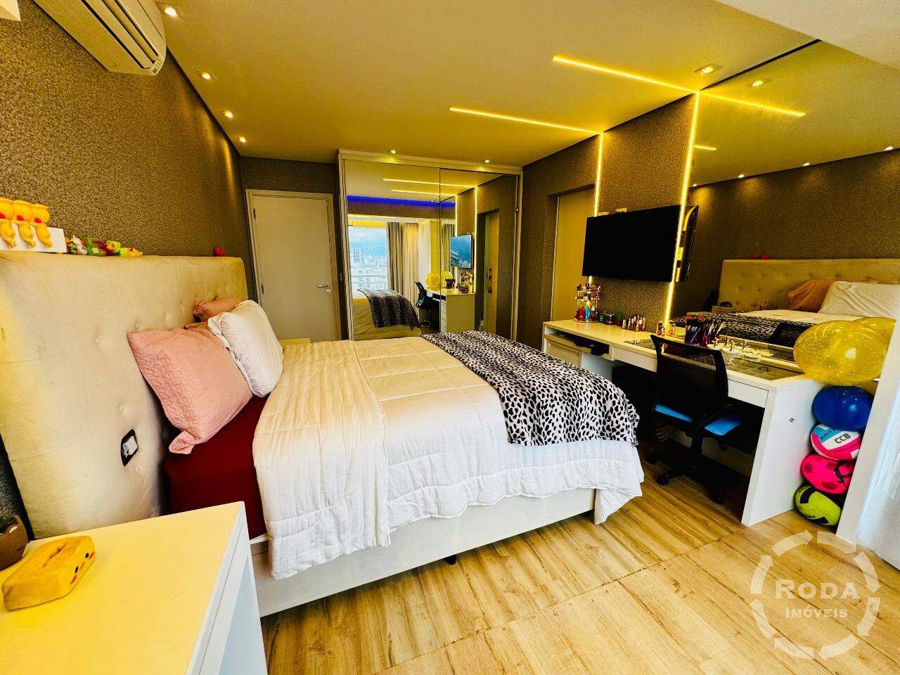 Apartamento à venda no Ponta da Praia: 