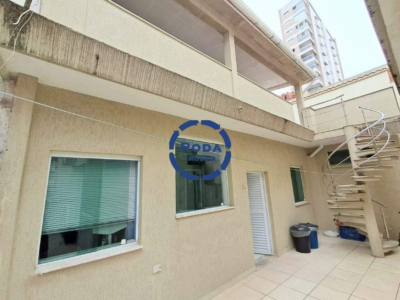 Sobrado Isolado à venda no Gonzaga: 